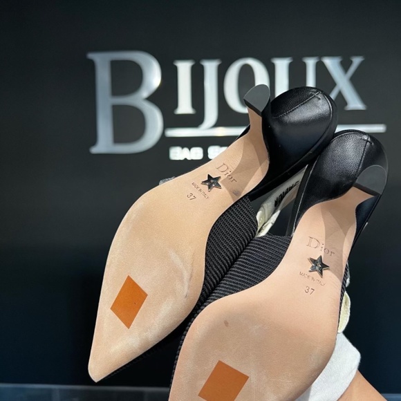 Kitten Heel Slingback - Picture 9 of 9